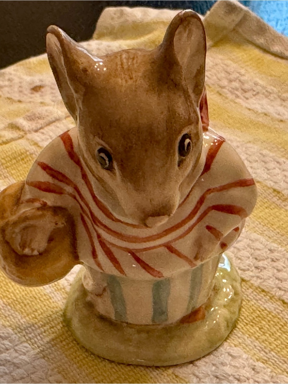 Beatrix Potter Mrs. Tittlemouse Ceramic Mouse Figurine in Brown and Cream